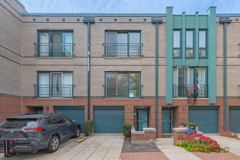 Photo of 1351 S Clark Street, Chicago, IL 60605 (MLS # 12500597)