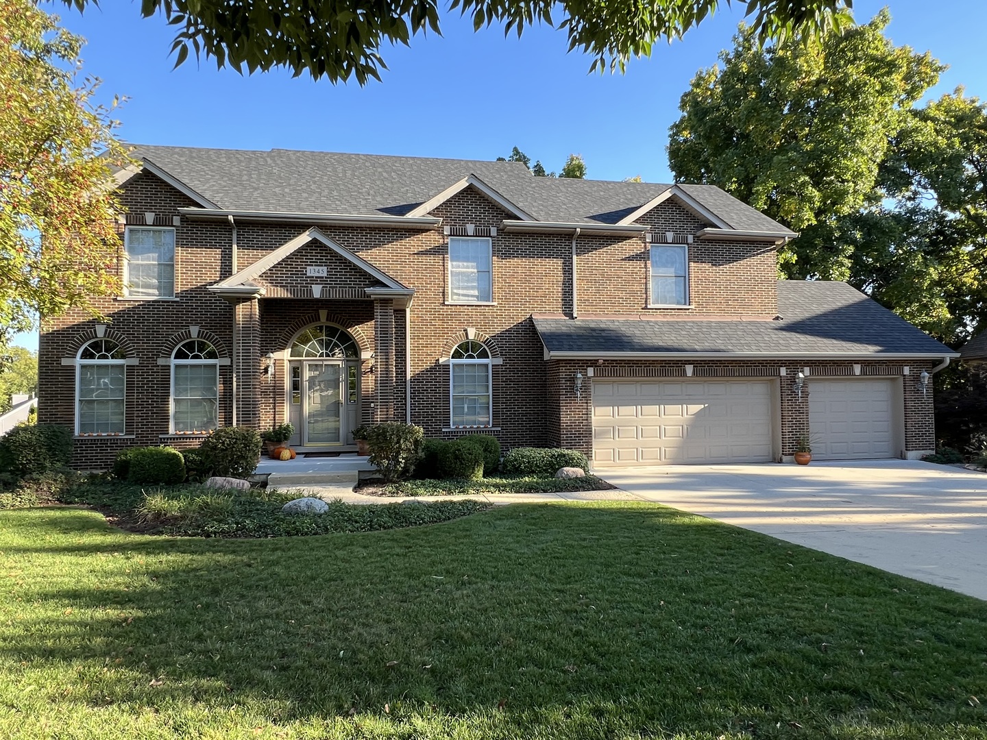 West Dundee, Illinois 60118, United States, 4 Bedrooms Bedrooms, ,Residential,Active,257059