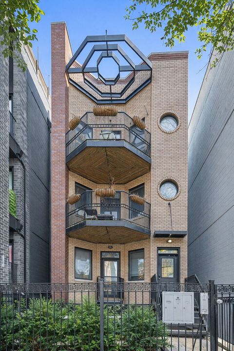 Photo of 1031 N Marshfield Avenue #3, Chicago, IL 60622 (MLS # 12564936)