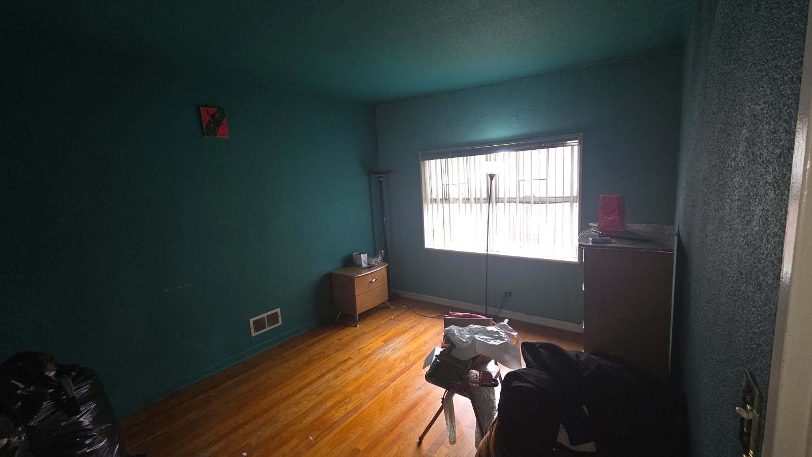 Properties 4 15409 Dobson Avenue