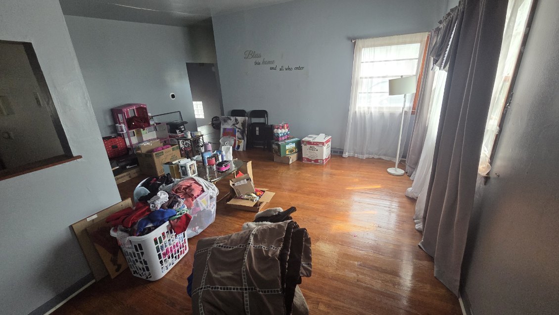 Properties 3 15409 Dobson Avenue