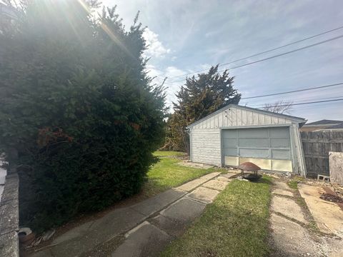 Tiny photo for 7712 New Castle Avenue, Burbank, IL 60459 (MLS # 12601980)