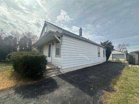 Photo of 7712 New Castle Avenue, Burbank, IL 60459 (MLS # 12601980)