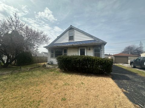 Tiny photo for 7712 New Castle Avenue, Burbank, IL 60459 (MLS # 12601980)
