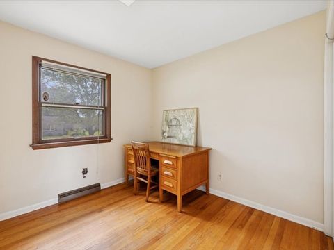 Tiny photo for 340 W Margaret Terrace, Cary, IL 60013 (MLS # 12479147)