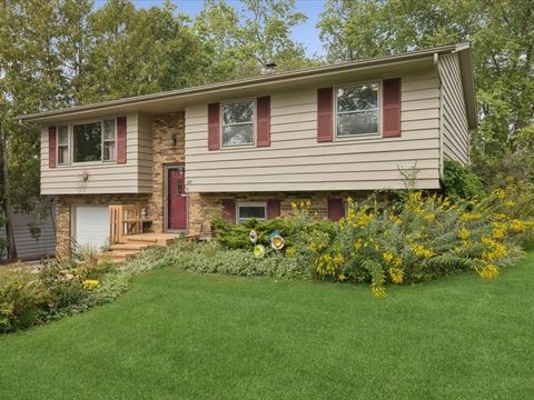 Photo of 340 W Margaret Terrace, Cary, IL 60013 (MLS # 12479147)