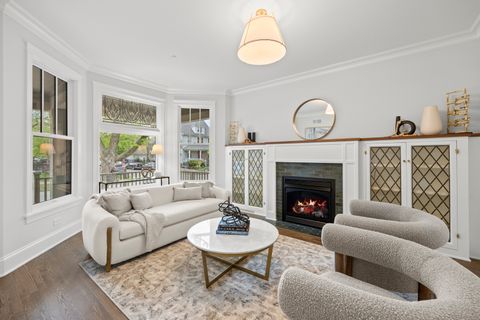 Tiny photo for 3902 N Hamilton Avenue, Chicago, IL 60618 (MLS # 12640519)