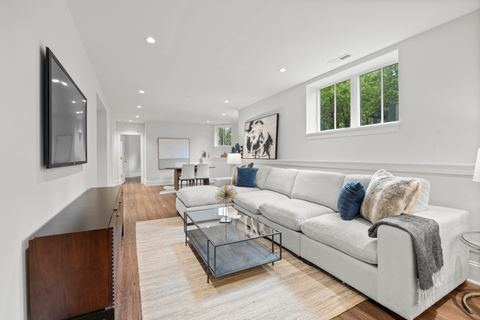 Tiny photo for 3902 N Hamilton Avenue, Chicago, IL 60618 (MLS # 12640519)