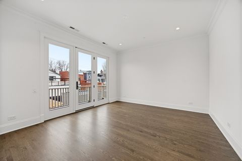 Tiny photo for 3902 N Hamilton Avenue, Chicago, IL 60618 (MLS # 12640519)