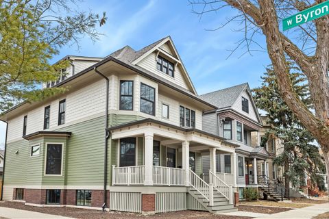 Photo of 3902 N Hamilton Avenue, Chicago, IL 60618 (MLS # 12640519)