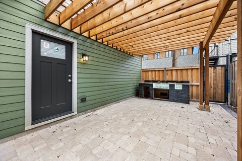 Tiny photo for 3902 N Hamilton Avenue, Chicago, IL 60618 (MLS # 12640519)