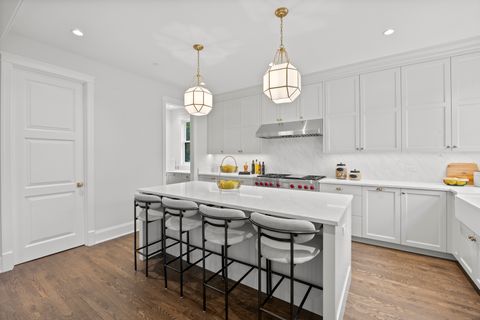 Tiny photo for 3902 N Hamilton Avenue, Chicago, IL 60618 (MLS # 12640519)