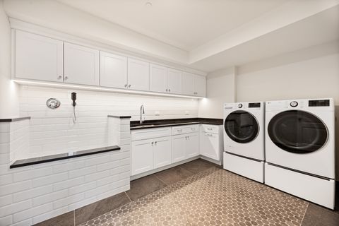 Tiny photo for 3902 N Hamilton Avenue, Chicago, IL 60618 (MLS # 12640519)