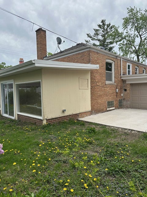 Tiny photo for 2608 W 97th Street, Evergreen Park, IL 60805 (MLS # 12648434)
