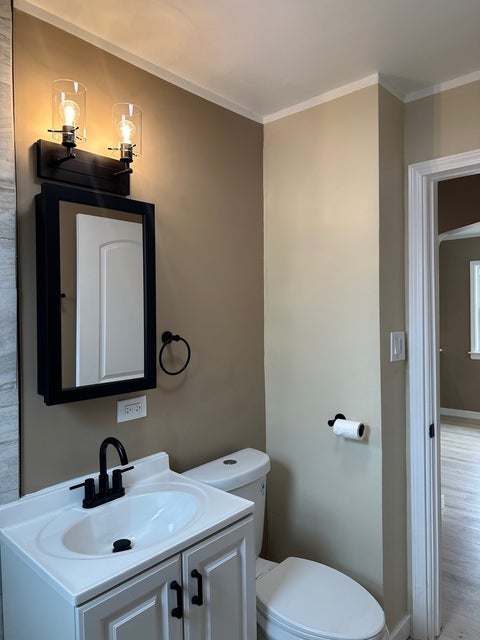 Tiny photo for 2608 W 97th Street, Evergreen Park, IL 60805 (MLS # 12648434)