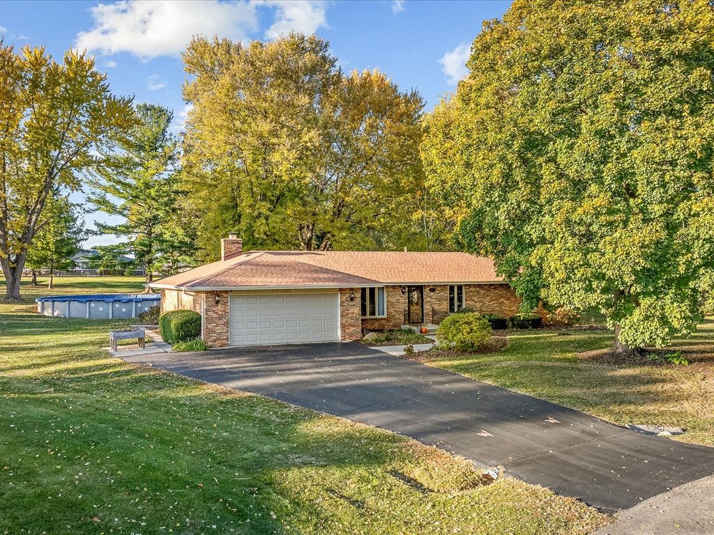 Photo for 8181 W Hilltop Court, Winnebago, IL 61088 (MLS # 12507639)