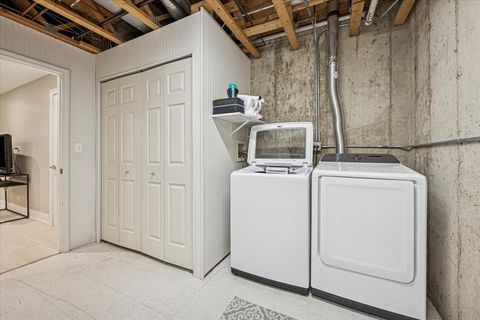 Tiny photo for 219 W Goethe Street, Chicago, IL 60610 (MLS # 12579797)