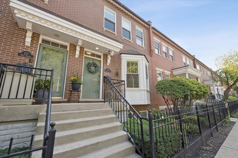 Photo of 219 W Goethe Street, Chicago, IL 60610 (MLS # 12579797)