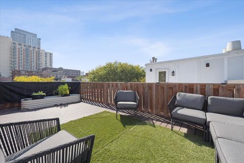 Tiny photo for 219 W Goethe Street, Chicago, IL 60610 (MLS # 12579797)