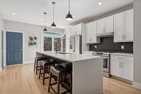 Tiny photo for 219 W Goethe Street, Chicago, IL 60610 (MLS # 12579797)