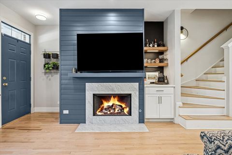 Tiny photo for 219 W Goethe Street, Chicago, IL 60610 (MLS # 12579797)