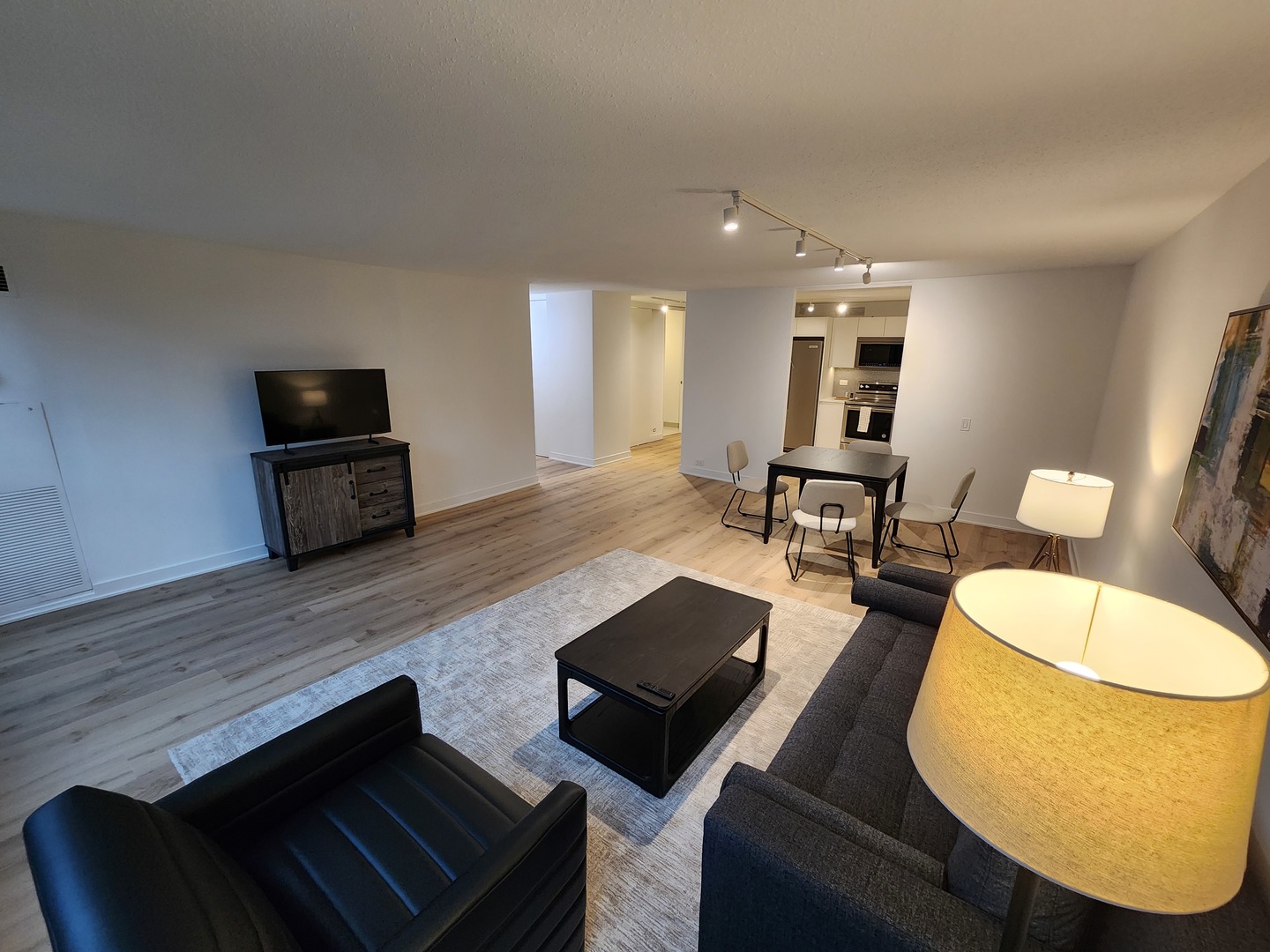 360 E Randolph Street 1807