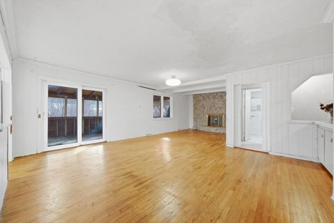 Tiny photo for 16861 Thackery Avenue, Oak Forest, IL 60452 (MLS # 12567124)