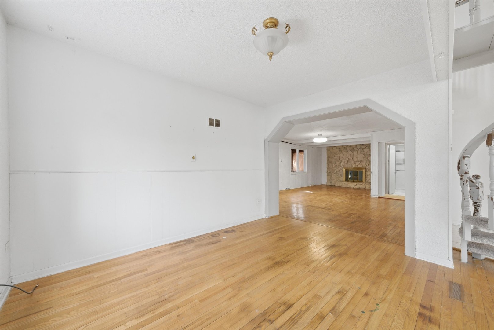 16861 Thackery Avenue