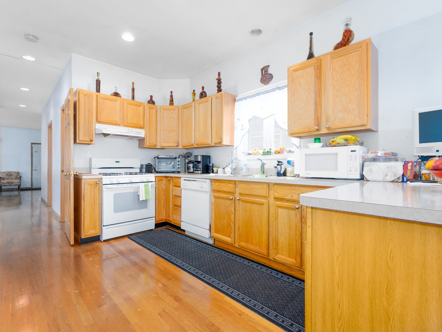 3308 N Octavia Avenue