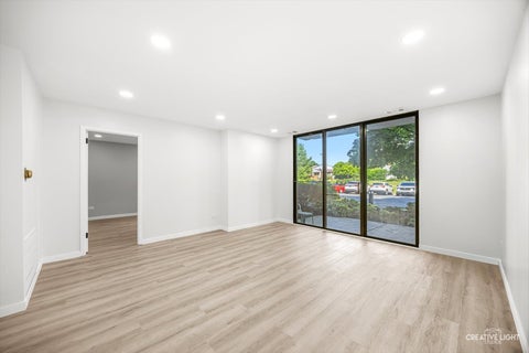 Tiny photo for 111 Acacia Drive #101, Indian Head Park, IL 60525 (MLS # 12754650)