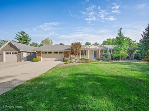 Tiny photo for 28W224 Robin Lane, West Chicago, IL 60185 (MLS # 12748726)