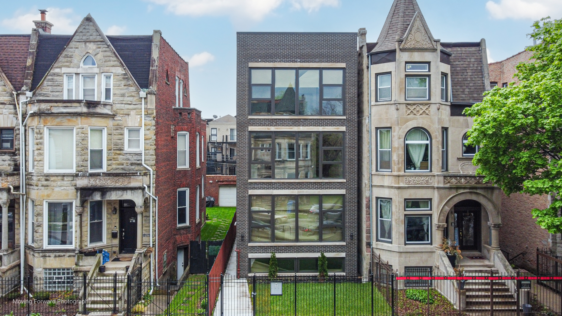 437 E 48th Street - Photo 2