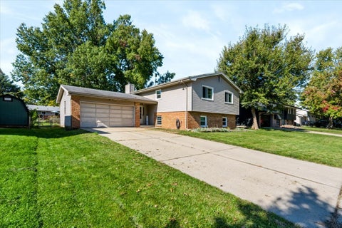 Tiny photo for 107 S Bayberry Court, Bloomington, IL 61704 (MLS # 12793166)