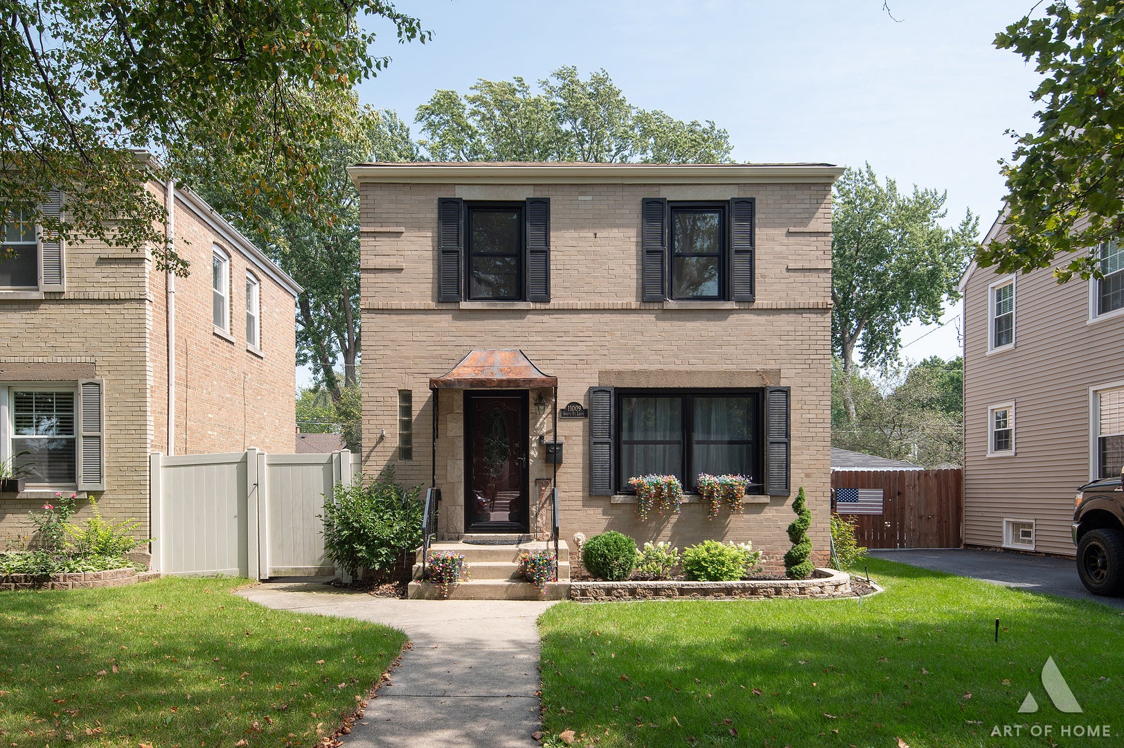 11009 S Saint Louis Avenue
