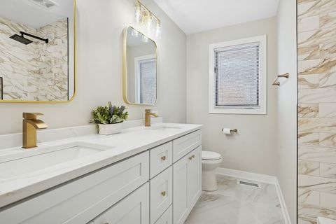 Tiny photo for 5345 S Nordica Avenue, Chicago, IL 60638 (MLS # 12562674)