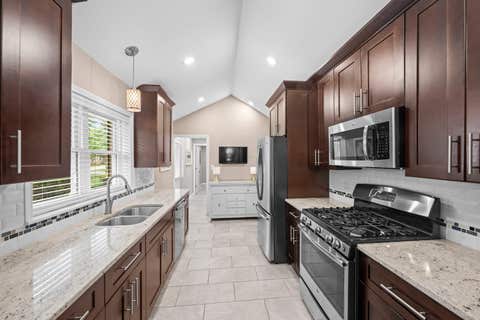 Tiny photo for 518 S See Gwun Avenue, Mount Prospect, IL 60056 (MLS # 12660953)