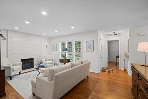 Tiny photo for 518 S See Gwun Avenue, Mount Prospect, IL 60056 (MLS # 12660953)