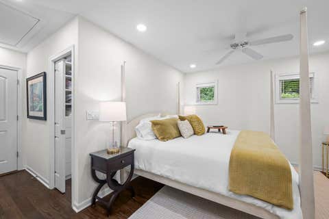 Tiny photo for 518 S See Gwun Avenue, Mount Prospect, IL 60056 (MLS # 12660953)