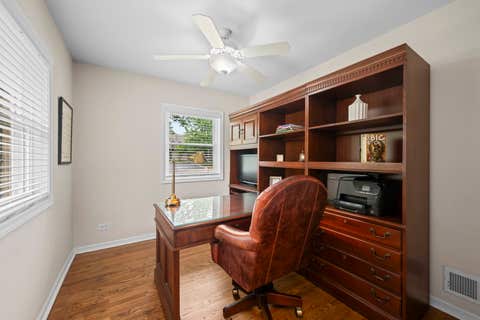 Tiny photo for 518 S See Gwun Avenue, Mount Prospect, IL 60056 (MLS # 12660953)