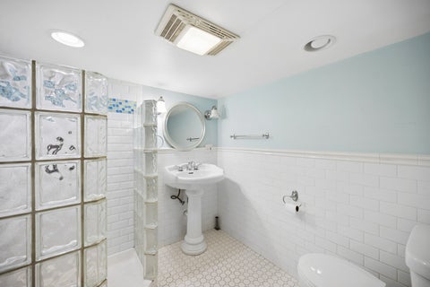 Tiny photo for 1540 Sheridan Road, Highland Park, IL 60035 (MLS # 12779268)