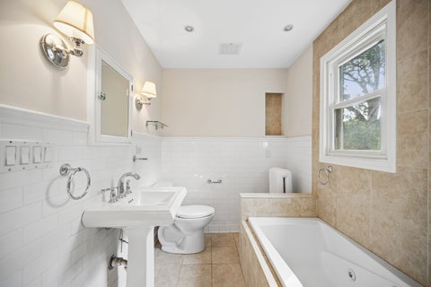 Tiny photo for 1540 Sheridan Road, Highland Park, IL 60035 (MLS # 12779268)