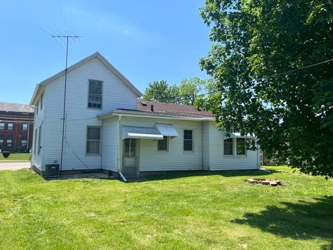 Tiny photo for 610 W Central Boulevard, Kewanee, IL 61443 (MLS # 12625821)
