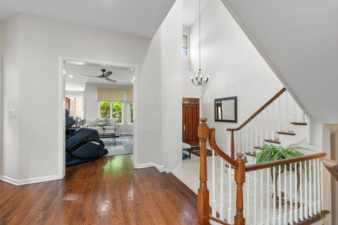 Tiny photo for 1302 Hawthorne Lane #1302, Hinsdale, IL 60521 (MLS # 12752005)