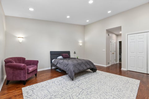 Tiny photo for 1302 Hawthorne Lane #1302, Hinsdale, IL 60521 (MLS # 12752005)