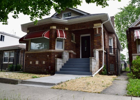 Photo of 10453 S Indiana Avenue, Chicago, IL 60628 (MLS # 12746126)