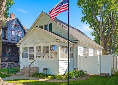 Photo of 606 1st Avenue, Sterling, IL 61081 (MLS # 12637413)