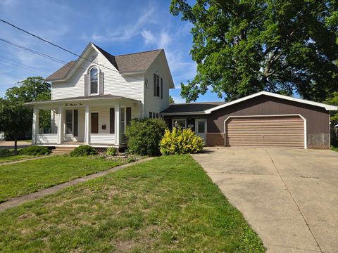 Photo of 210 W Morris Street, Morrison, IL 61270 (MLS # 12648647)
