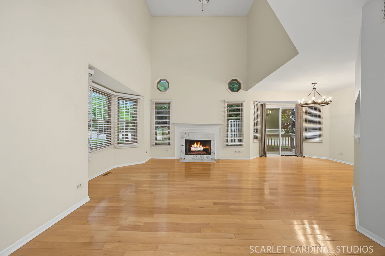 27W194 Emerson Court