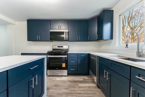 Tiny photo for 142 Jefferson Street, Montgomery, IL 60538 (MLS # 12540587)