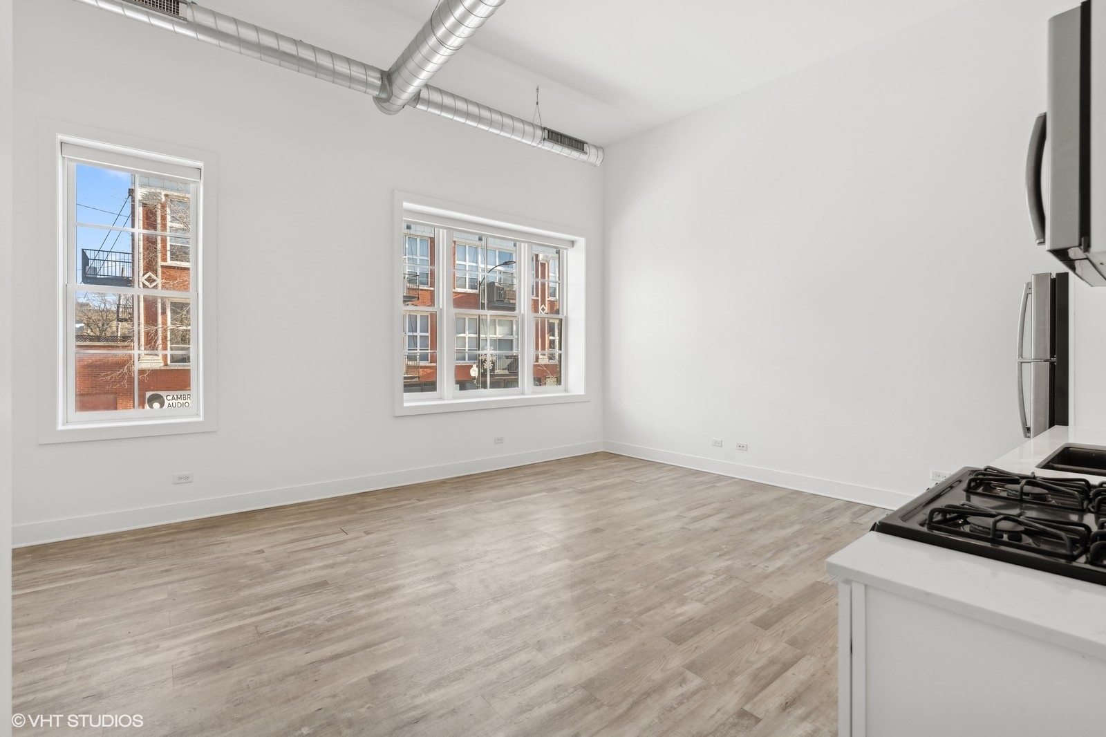 1914 N Milwaukee Avenue 302L